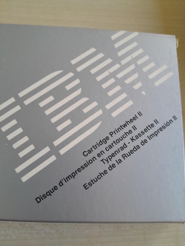 Cabezal maquina escribir eléctrica IBM. LOTE DOS