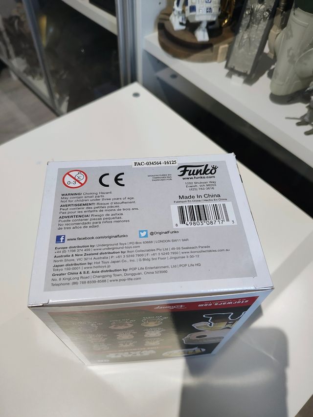 LUKE SKYWALKER EXCLUSIVE FUNKO POP