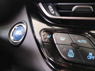 TOYOTA C-HR 180H ADVANCE LUXURY