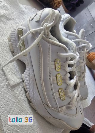 Zapatillas Fila blancas talla 36