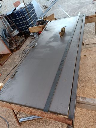 Herrero, rejas, puertas, arquetas