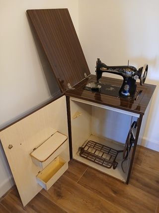 Máquina Coser Alfa Antigua