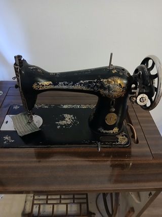 Máquina Coser Alfa Antigua