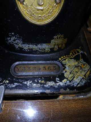 Máquina Coser Alfa Antigua