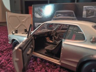 Kyosho Nissan Skyline 2000 GT-R KPGC10 1:18