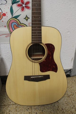 CHOLLAZO: GUITARRA ACÚSTICA IBANEZ