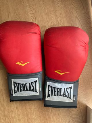 Saco boxeo Outshock 1200+soporte+guantes y vendas