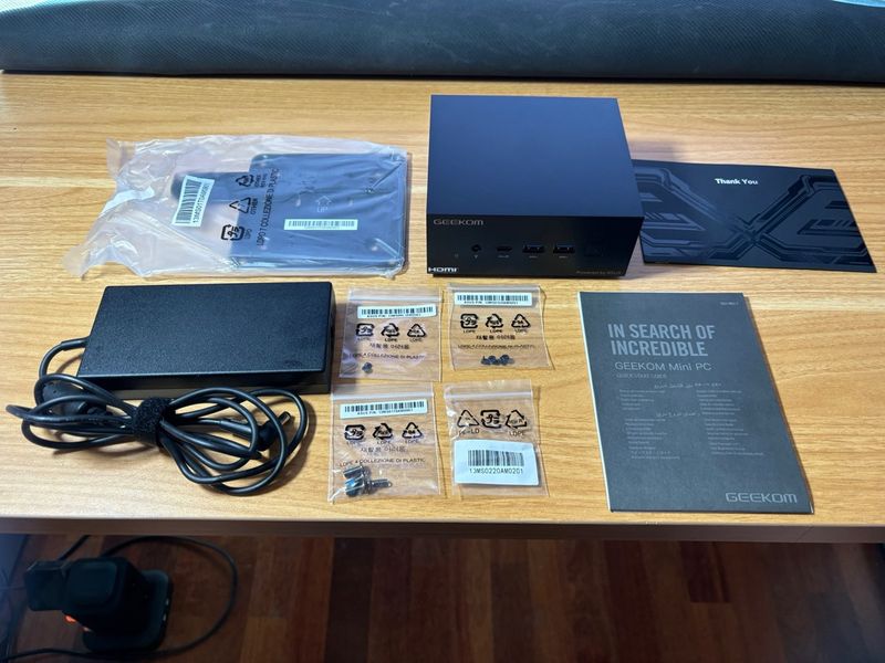 Mini PC con Ryzen 9 6900HX, 680M, 32Gb DDR5, 1Tb