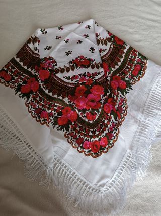 Mantón flecos blanco 120x120