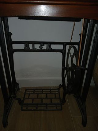 Máquina Coser Alfa Antigua