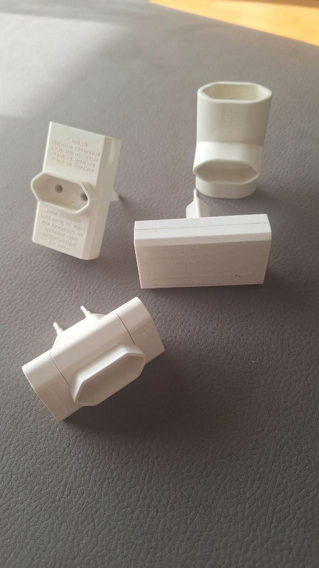 4 Adaptadores Enchufes Europeos