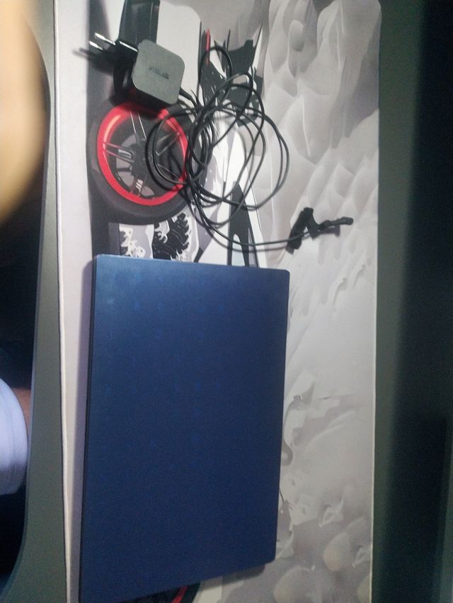 Portátil Asus E410MA