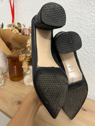 Zapato de piel suave Uterque