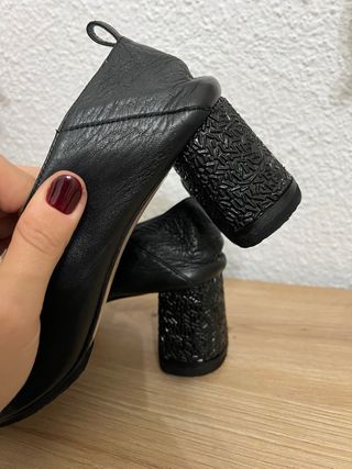 Zapato de piel suave Uterque