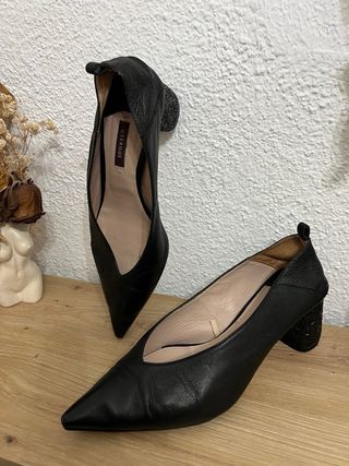 Zapato de piel suave Uterque