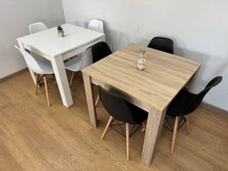 Mesa Cuadrada y 4 Sillas Diseño Nórdico. 