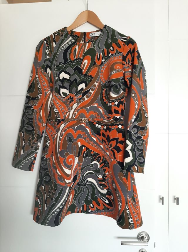 Vestido estampado Zara