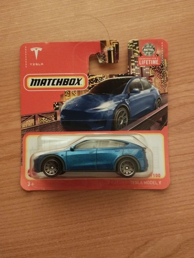 Matchbox Tesla Model Y Azul