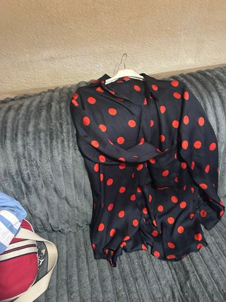 Camisa lunares zara