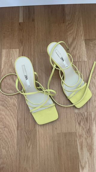 Sandalias tacón ZARA amarillas 39