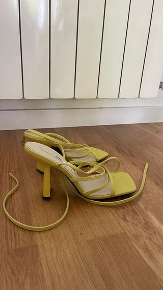 Sandalias tacón ZARA amarillas 39