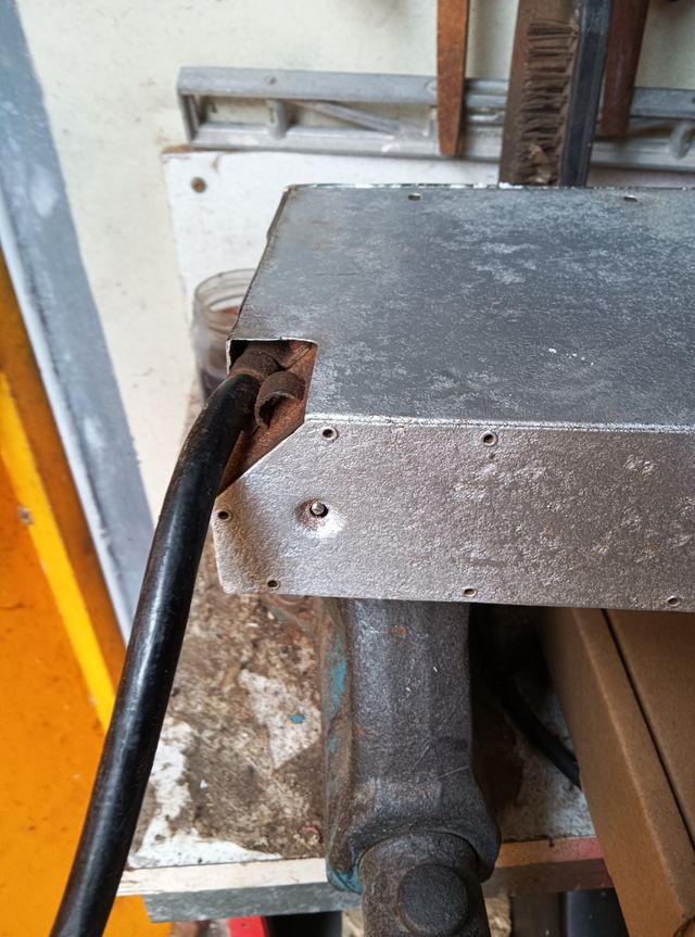 Radio antigua para coche marca Philips