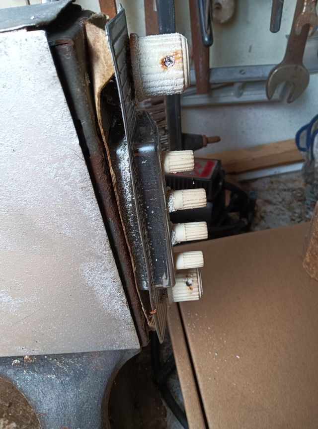 Radio antigua para coche marca Philips