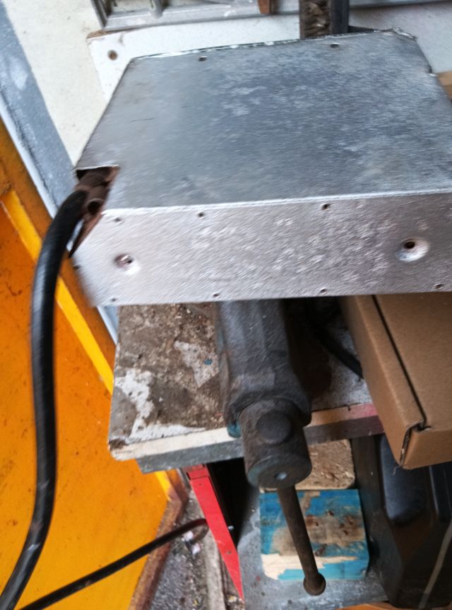 Radio antigua para coche marca Philips