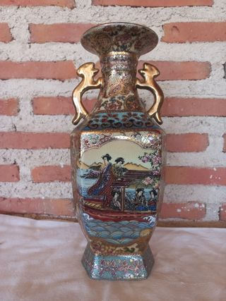 Jarrones chinos metal dorados