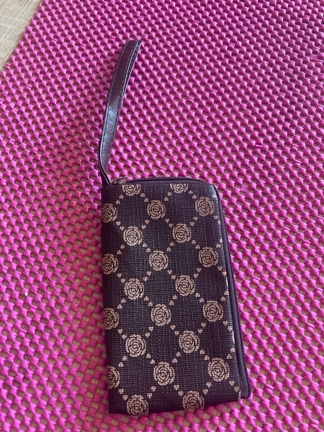 Portafoglio marrone con rose