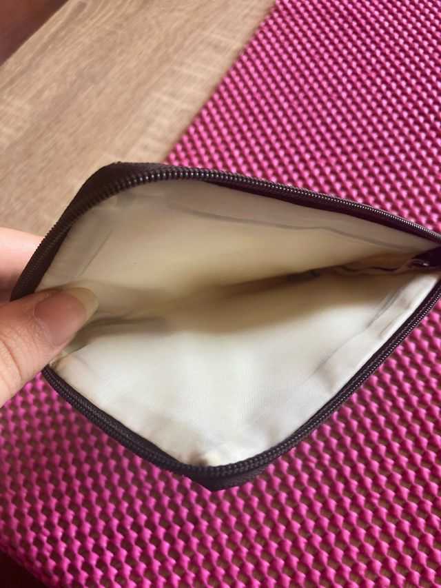 Portafoglio marrone con rose