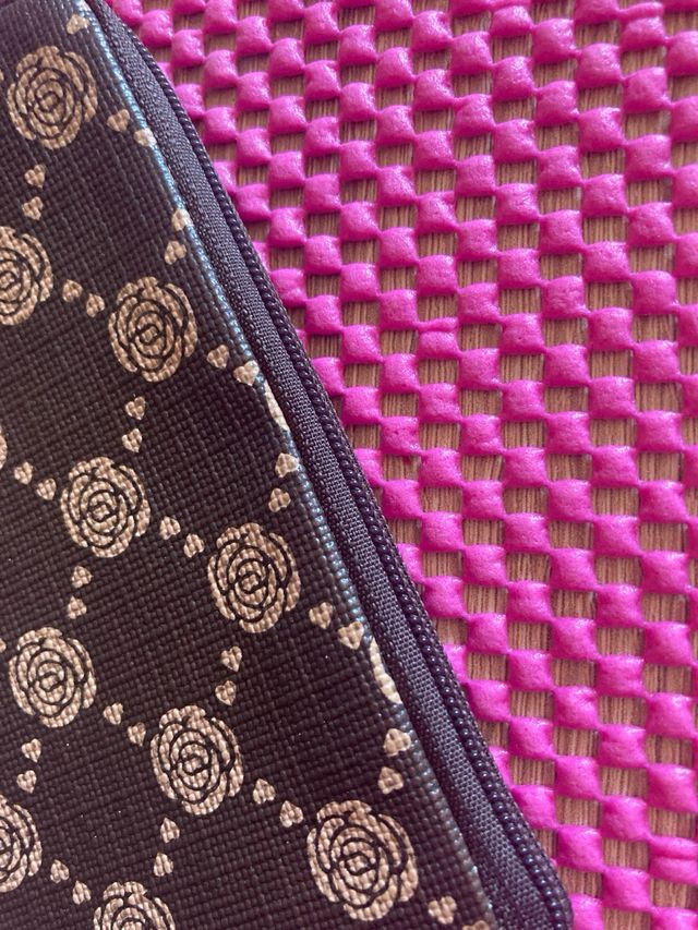 Portafoglio marrone con rose