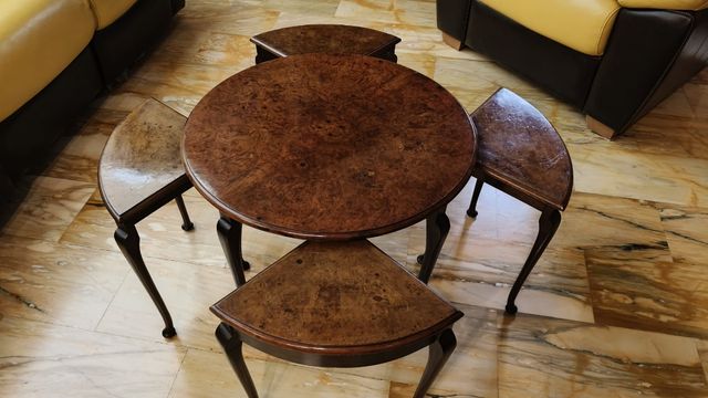 Tavolinetto a quadrifoglio