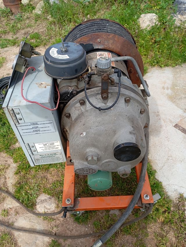 COMPRESOR DE TORNILLO