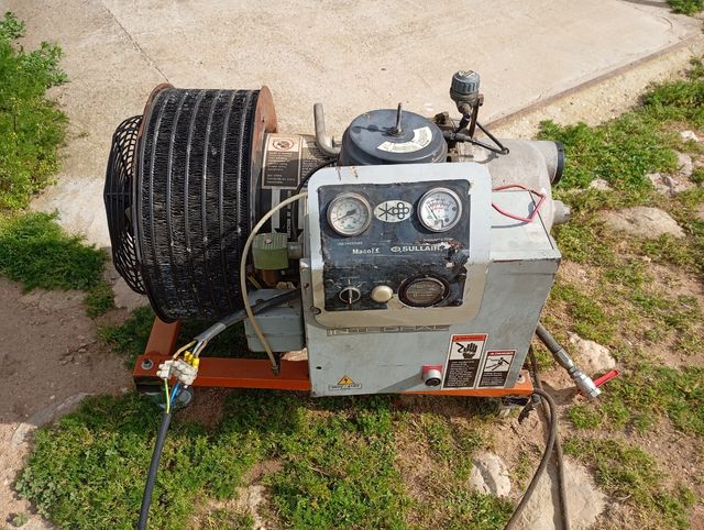 COMPRESOR DE TORNILLO