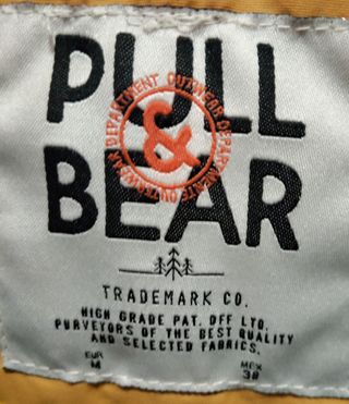 Abrigo pull bear 