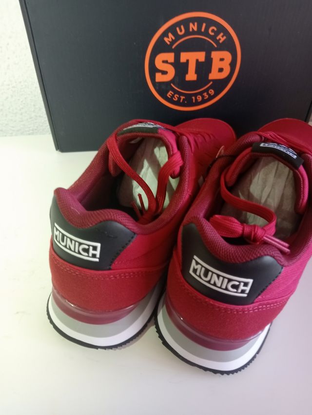 Zapatillas Munich talla 42 hombre nuevas