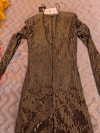 Vestido lentejuelas festive days zara