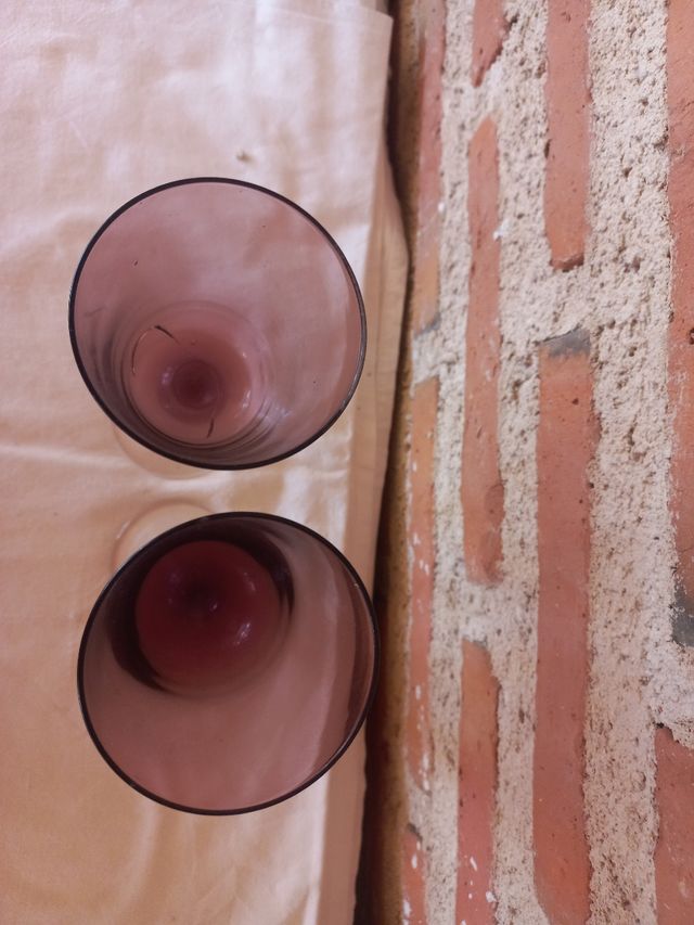2 Copas Vino - Púrpura Transparente