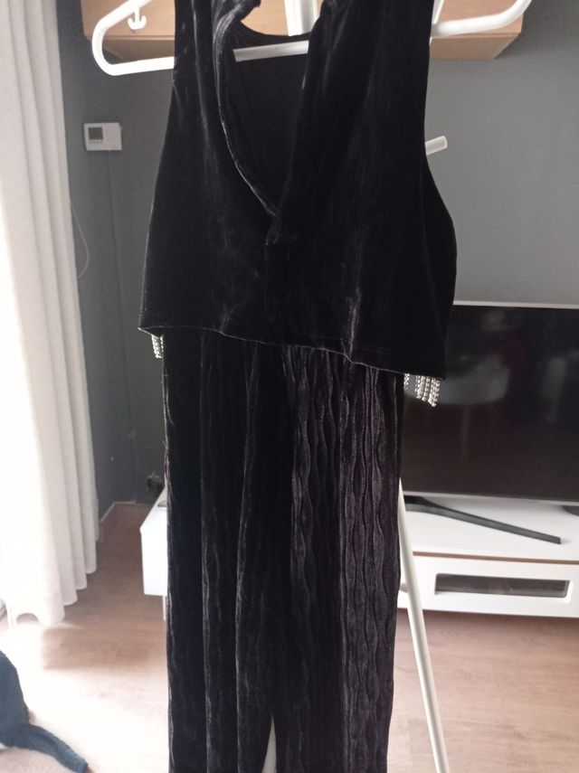 Mono Zara niña negro -talla 8