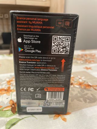 Traduttore istantaneo vocale multilingue “Enence”.