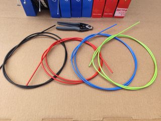 Cables y funda para bicicleta 
