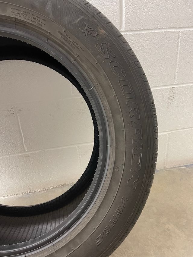 Rueda neumatico pirelli 235/60/18 103w