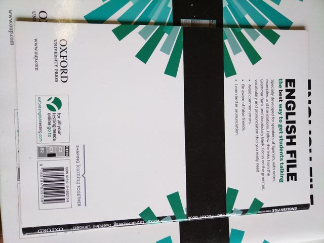 English File 3rd Edition Advanced. Workbook wit...