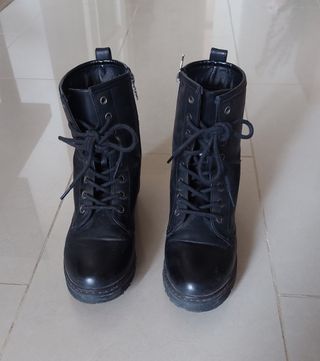 Botas negras cordones Xti
