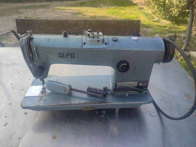 Máquina de coser industrial