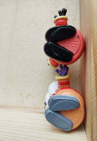 2 Figuras PVC Delfi
