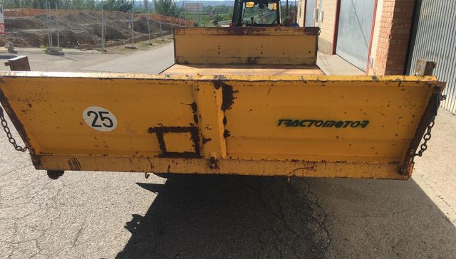 Remolque plataforma Tractomotor