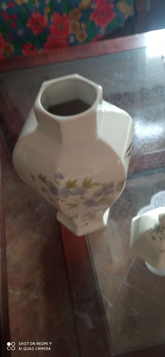 Jarrón porcelana azul y blanco