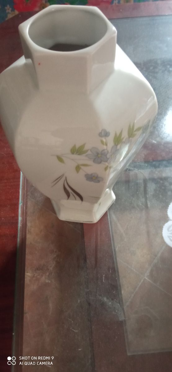 Jarrón porcelana azul y blanco